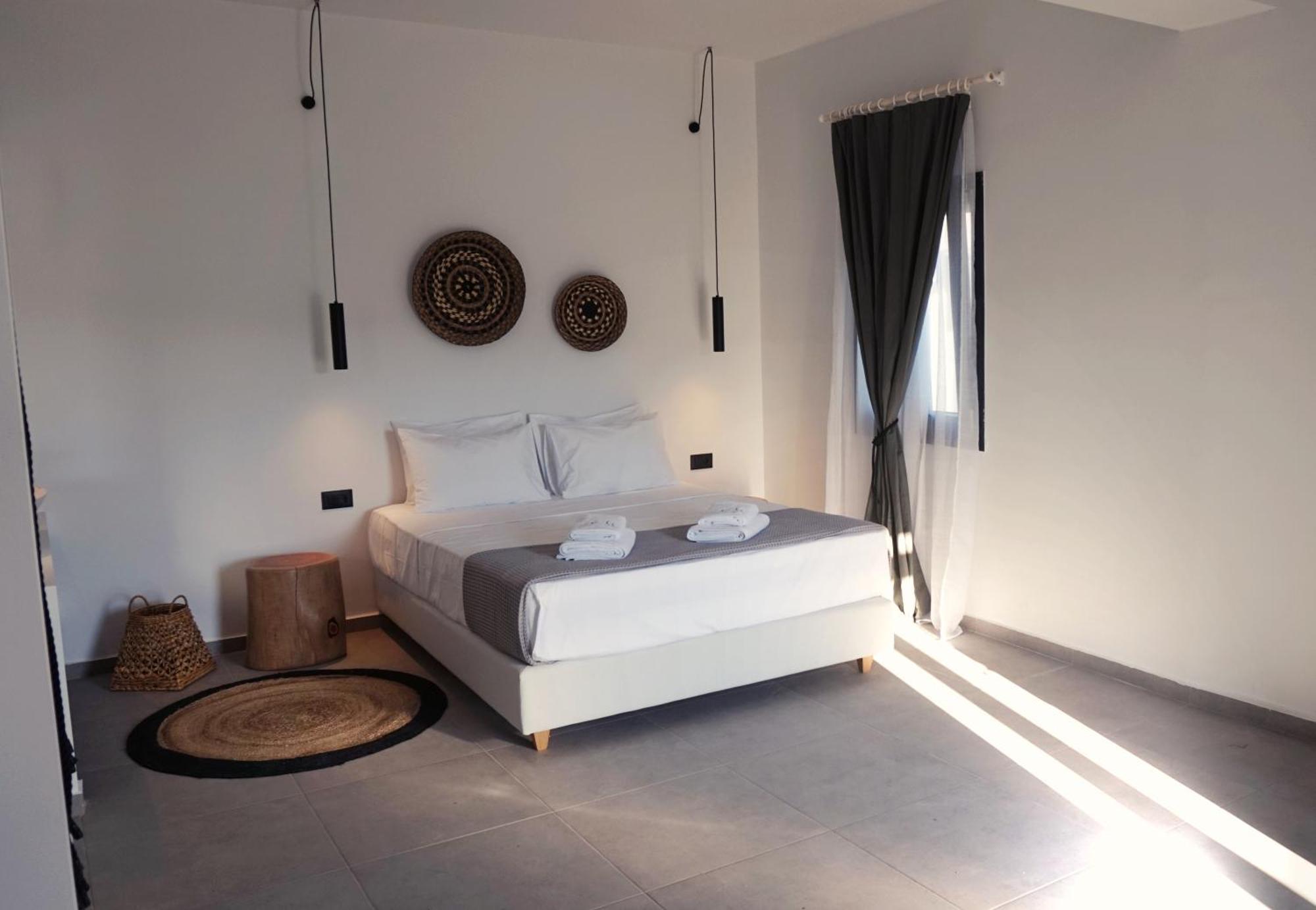 The Thermia Suites Kíthnos Quarto foto
